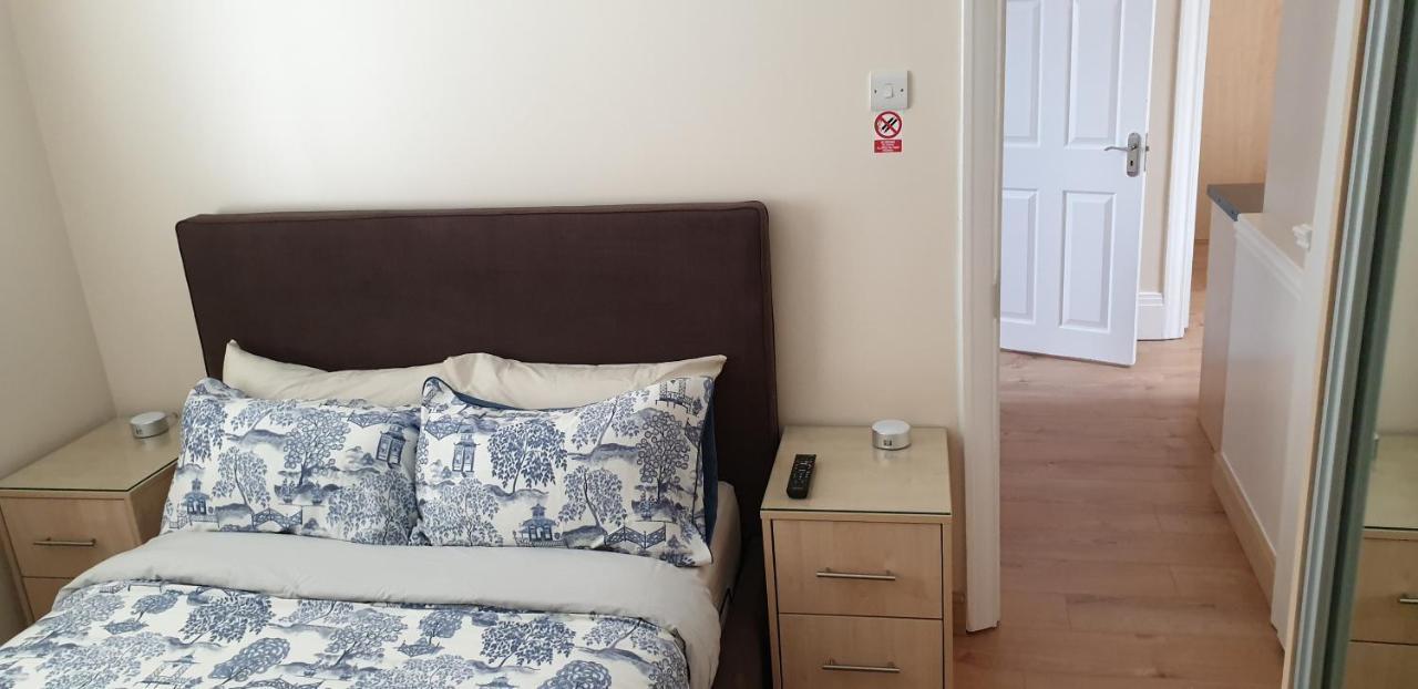 London Luxury 3 Bedroom 2 Bathrooms Flat 1 Min To Redbridge Station Free Parking & Wifi Wanstead Εξωτερικό φωτογραφία