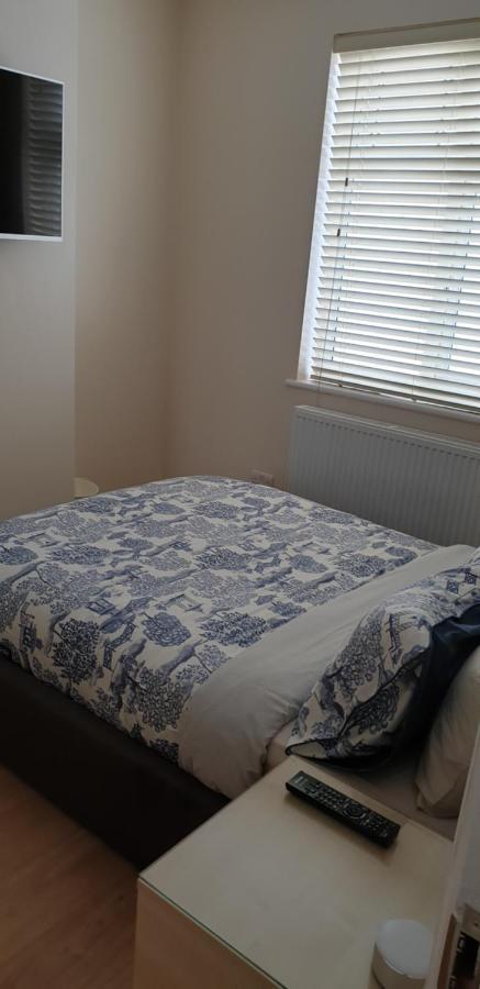 London Luxury 3 Bedroom 2 Bathrooms Flat 1 Min To Redbridge Station Free Parking & Wifi Wanstead Εξωτερικό φωτογραφία